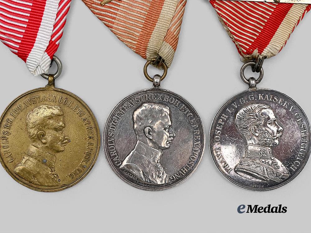 austria,_imperial._a_lot_of_three_bravery_medals_e_medals__e_u24452_3