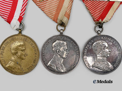 austria,_imperial._a_lot_of_three_bravery_medals_e_medals__e_u24452_3
