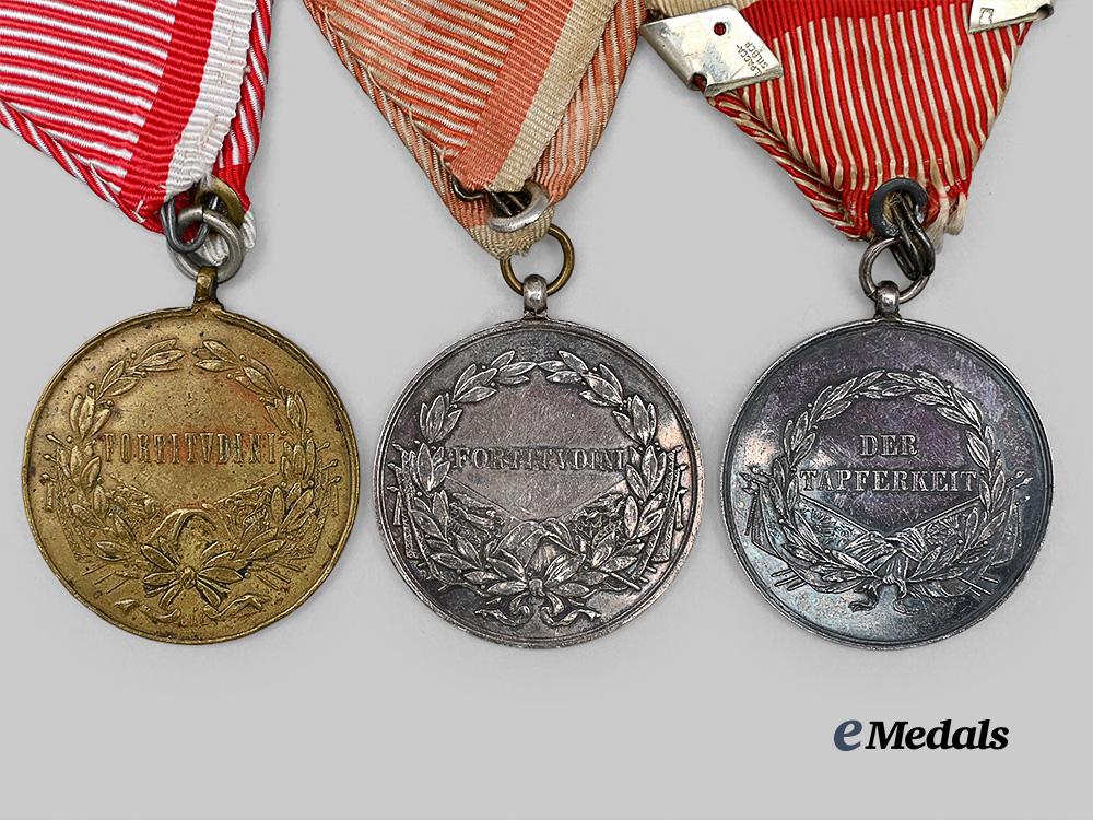 austria,_imperial._a_lot_of_three_bravery_medals_e_medals__e_u24452_5