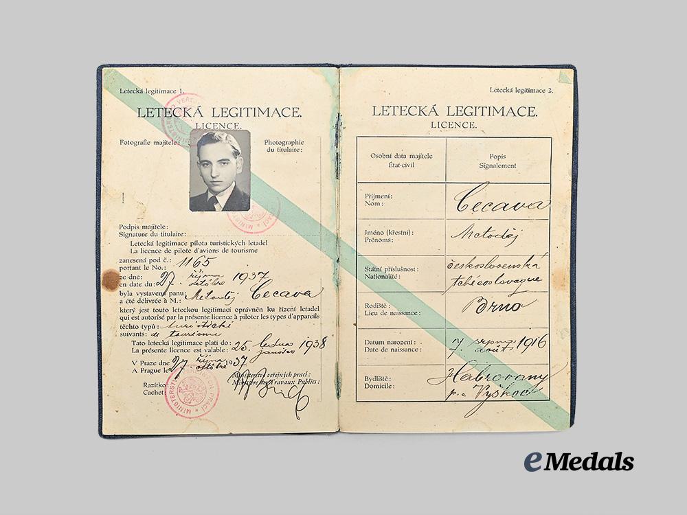 czechoslovakia,_republic._a_lot_of_second_war_paper_ephemera_and_propaganda_e_medals__e_u24457_8