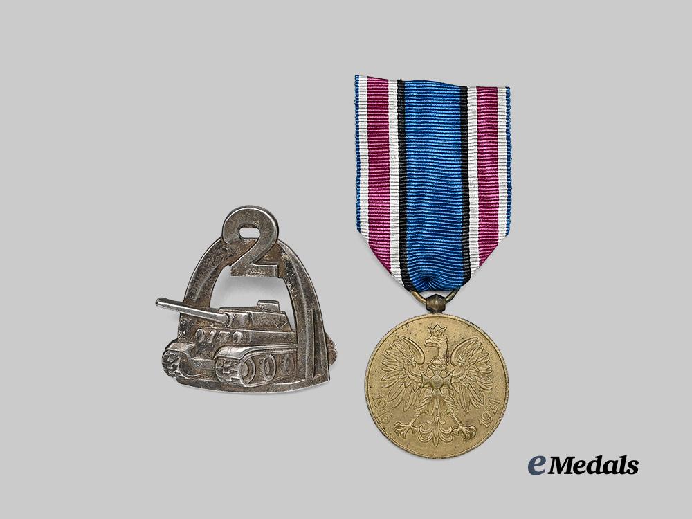 poland,_republic._a_second_war_polish2nd_warsaw_armoured_division_tank_badge,_and_commemorative_medal_e_medals__e_u24458_2