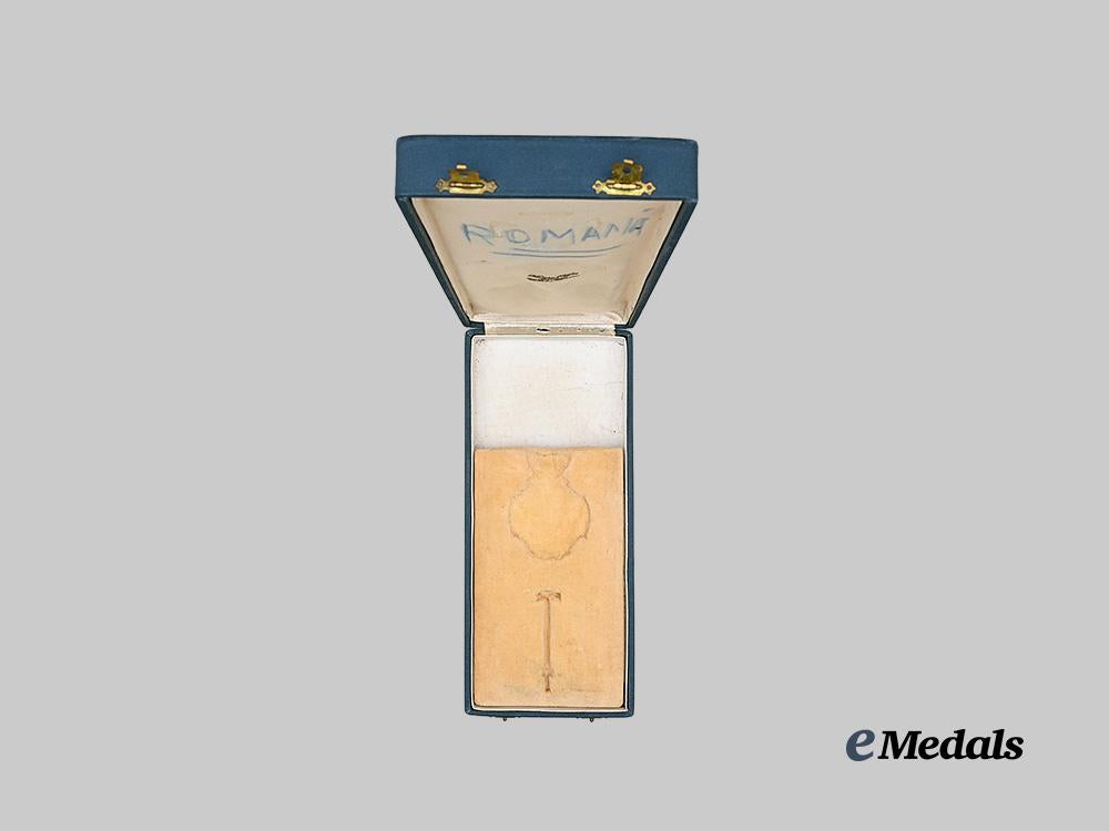romania,_kingdom._a_case_of_issue,_by_henrich_weiss,_bucharest_e_medals__e_u24462_6