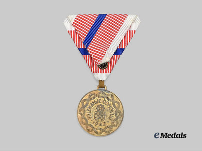 croatia,_state._a_wound_medal,_gold_grade_e_medals__e_u24464_4