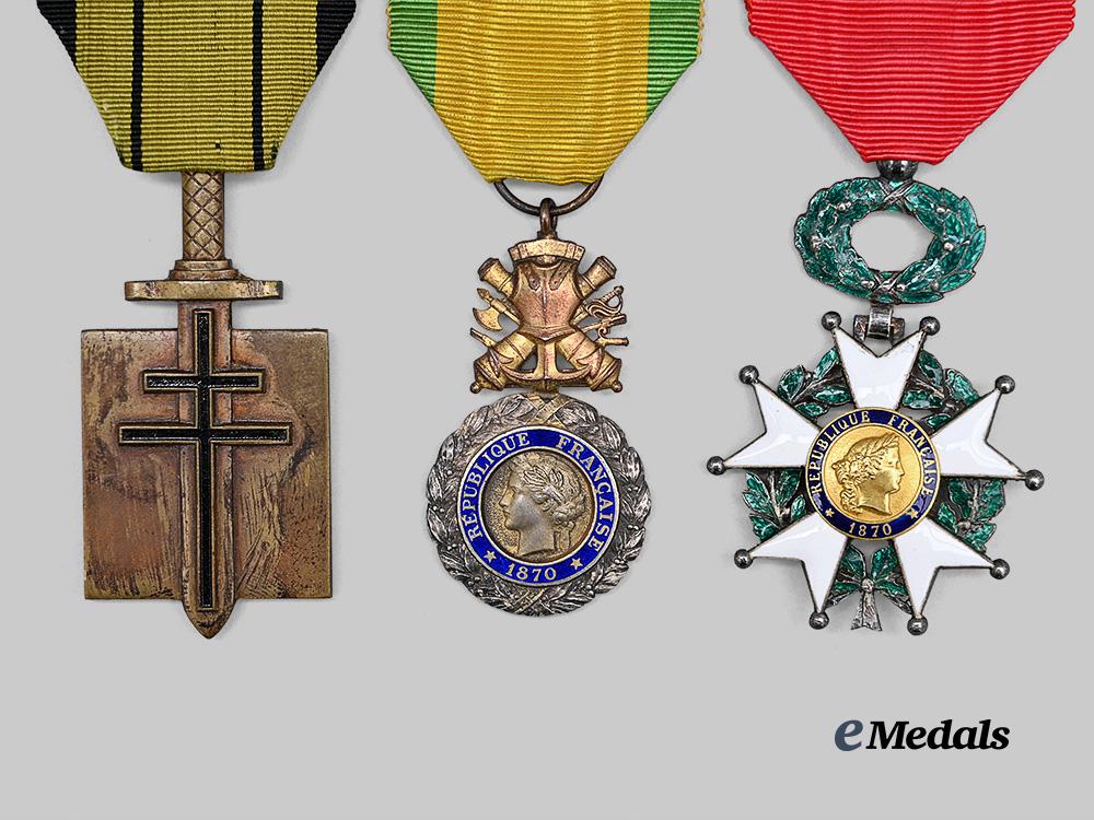 france,_third_republic._a_group_of_three_decorations_e_medals__e_u24473_3