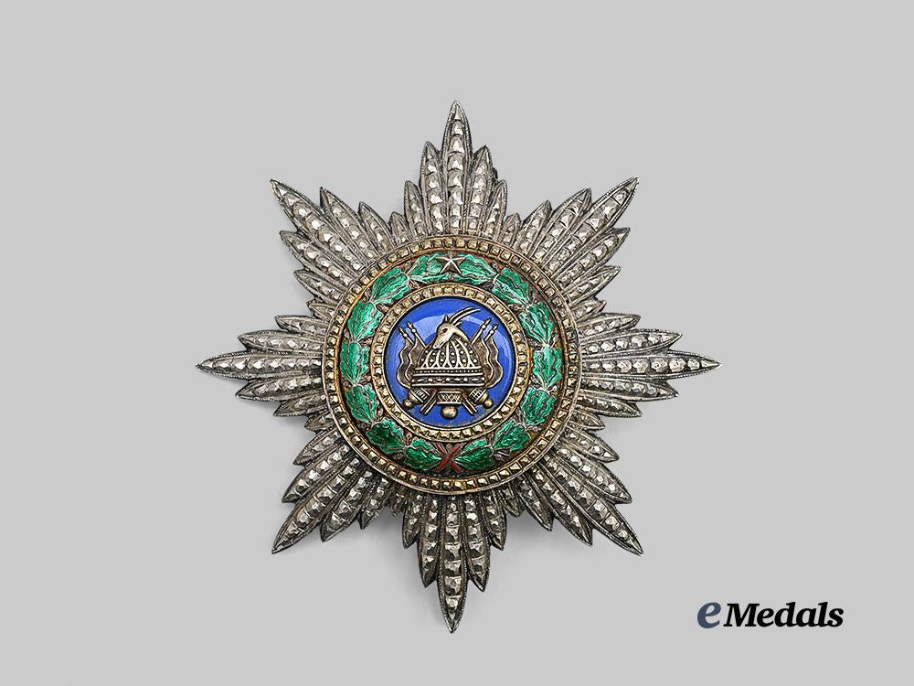 albania,_kingdom._an_order_of_skanderbeg,_grand_cross_star,_by_cravanzola,_c.1940_e_medals__e_u24481_2