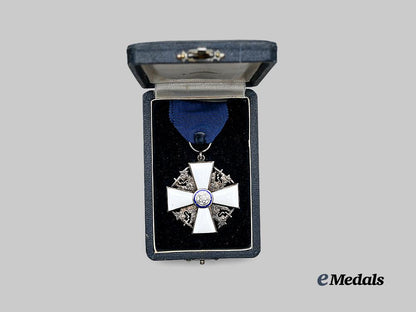 finland._an_order_of_the_white_rose,_knight,_in_case_e_medals__e_u24482_3