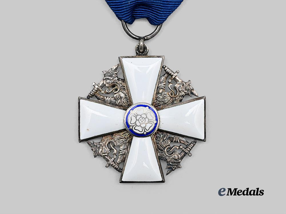 finland._an_order_of_the_white_rose,_knight,_in_case_e_medals__e_u24482_7
