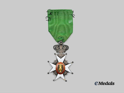 sweden,_kingdom._an_order_of_vasa,_i_i_class_knight,_c.1920_e_medals__e_u24486_4
