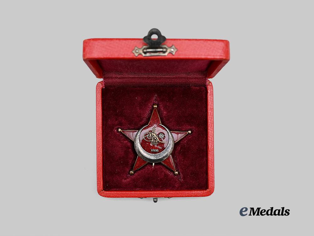 turkey,_ottoman_empire._a_turkish_war_medal(_gallipoli_star),_in_case_e_medals__e_u24494_3