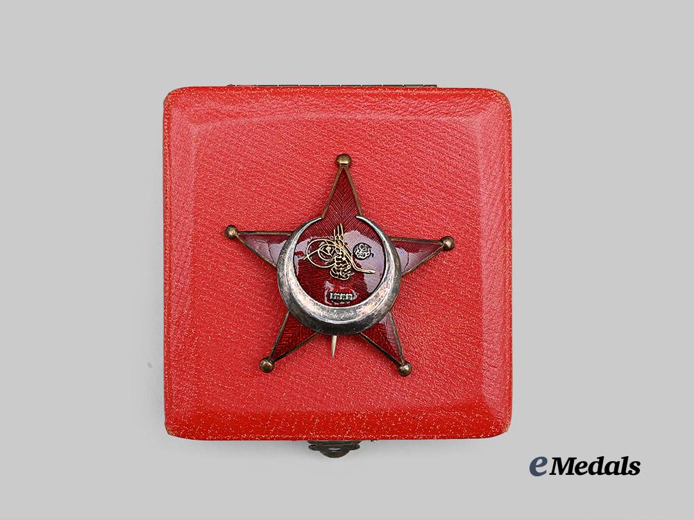 turkey,_ottoman_empire._a_turkish_war_medal(_gallipoli_star),_in_case_e_medals__e_u24494_4