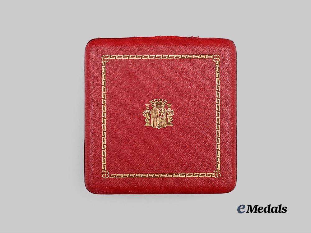 spain,_i_i_republic._a_rare_order_of_the_republic,_grand_cross_star,_by_cejalvo_e_medals__e_u24496_2