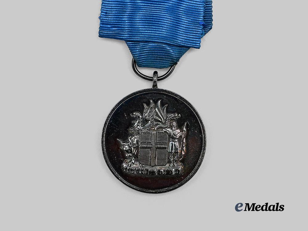iceland._a_president_of_iceland’s_medal_of_honour,_in_case_e_medals__e_u24498_8