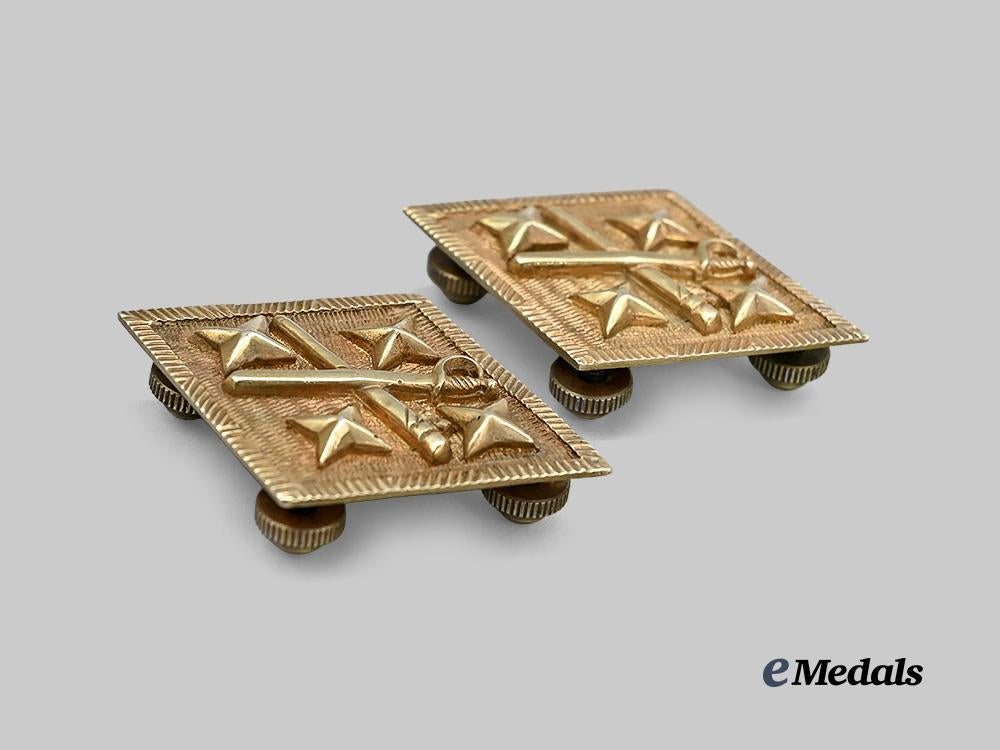 spain,_spanish_state._a_pair_of_personal_collar_tabs_of_francisco_franco_e_medals__e_u24504_3