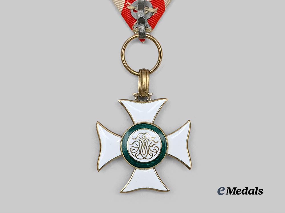 austria,_imperial._an_order_of_maria_theresa,_knight,_by_rothe,_c.1916_e_medals__e_u24532_6