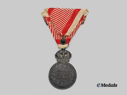 austria,_imperial._a_military_merit_medal,_silver_grade_with_swords_and_case,_by_rothe_e_medals__e_u24537_8