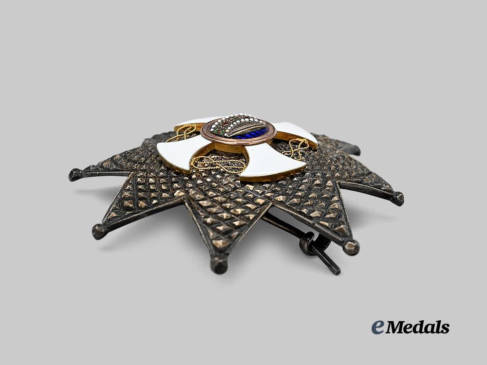 italy,_kingdom._an_order_of_the_crown,_grand_officer’s_set,_in_gold,_by_cravanzola_e_medals__e_u24544_12