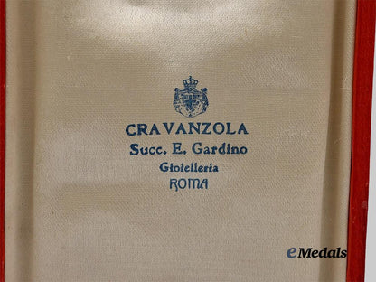 italy,_kingdom._an_order_of_the_crown,_grand_officer’s_set,_in_gold,_by_cravanzola_e_medals__e_u24544_4