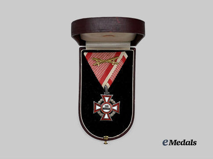 austria,_imperial._a_military_merit_cross,_i_i_i_class_by_a._e._kochert,_in_case,_c.1915_e_medals__e_u24546_3