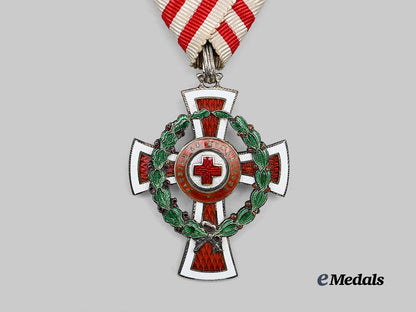 austria,_imperial._a_honour_decoration_of_the_red_cross,_military_division,_i_i_class_cross,_by_scheid_e_medals__e_u24549_7