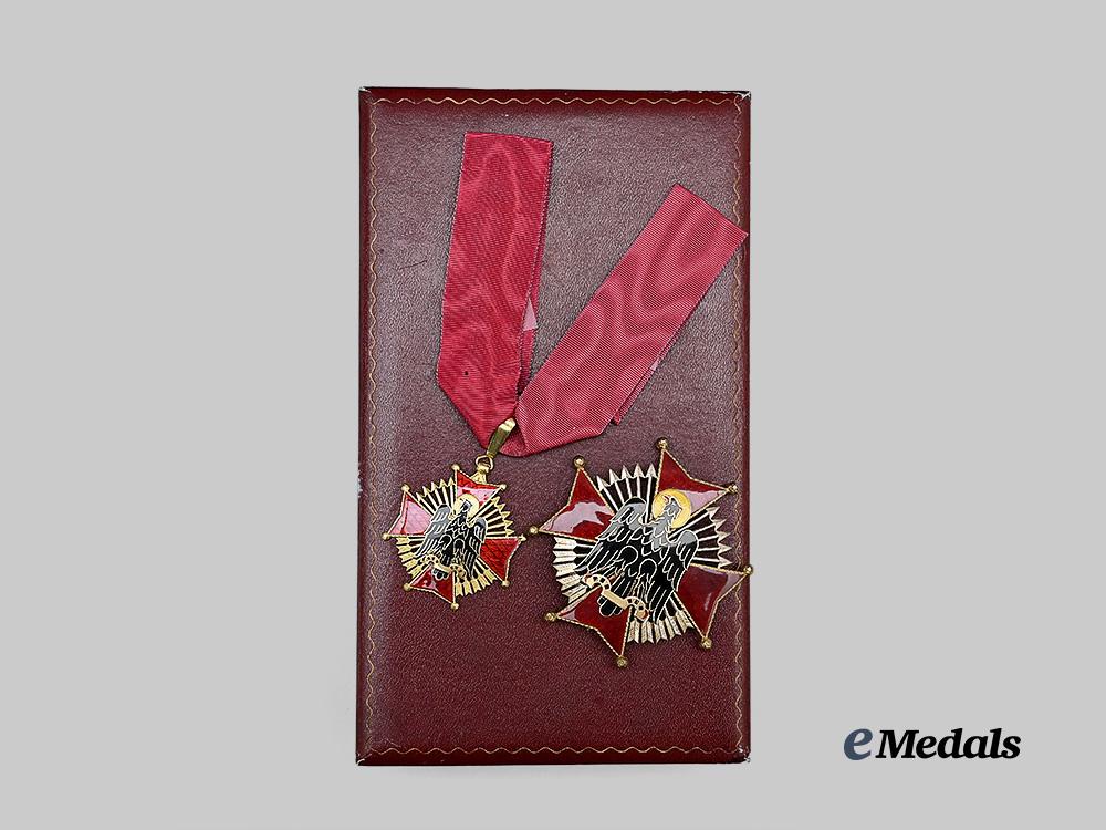spain,_spanish_state._an_order_of_cisneros,_grand_officer’s_set_e_medals__e_u24550_5