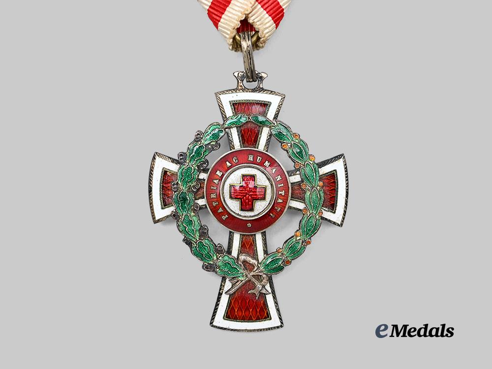 austria,_imperial._an_honour_decoration_of_the_red_cross,_i_i_class_cross_e_medals__e_u24572_3