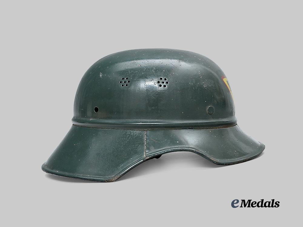 croatia,_independent_state._a_rare_narodna_zaštita_personnel_helmet,_repurposed_luftschutz_example_e_medals__e_u24580_6