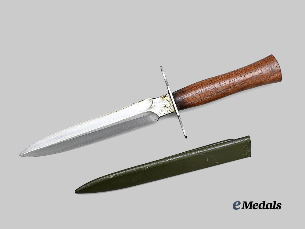 france,_republic._an_m1916_fighting_knife,_by_gonon-_chasengue_et_fils_e_medals__e_u24581_3