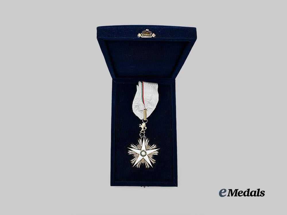 bulgaria,_socialist._an_order_of_stara_planina,_commander_in_case_e_medals__e_u24606_3