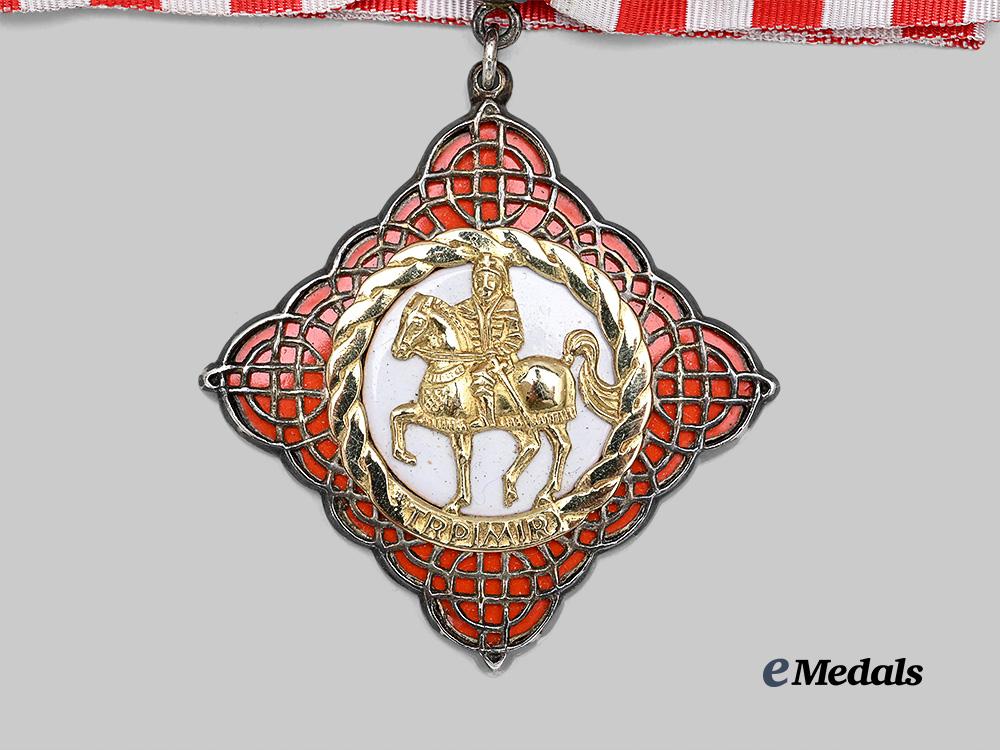 croatia,_republic._an_order_of_duke_trpimir,_badge_in_gold_e_medals__e_u24607_4