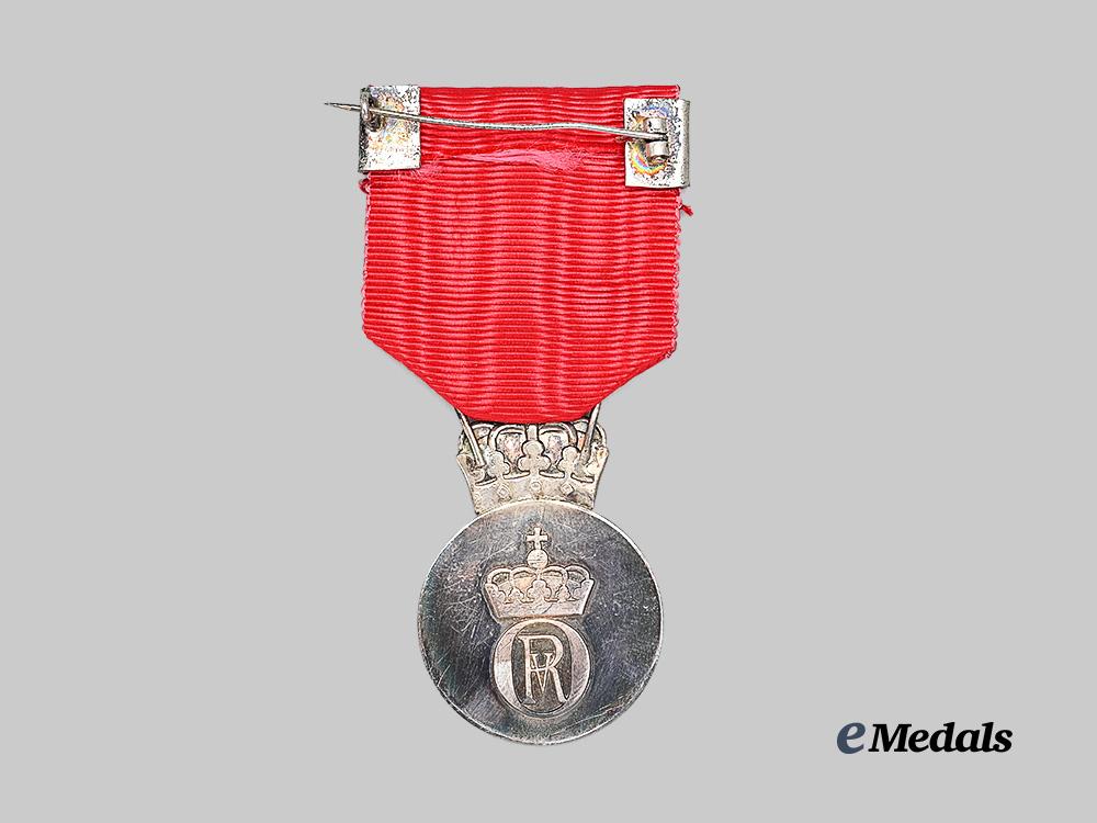 denmark,_kingdom._the_king’s_commemorative_medal,_i_i_class_with_crown,_in_case_e_medals__e_u24608_8