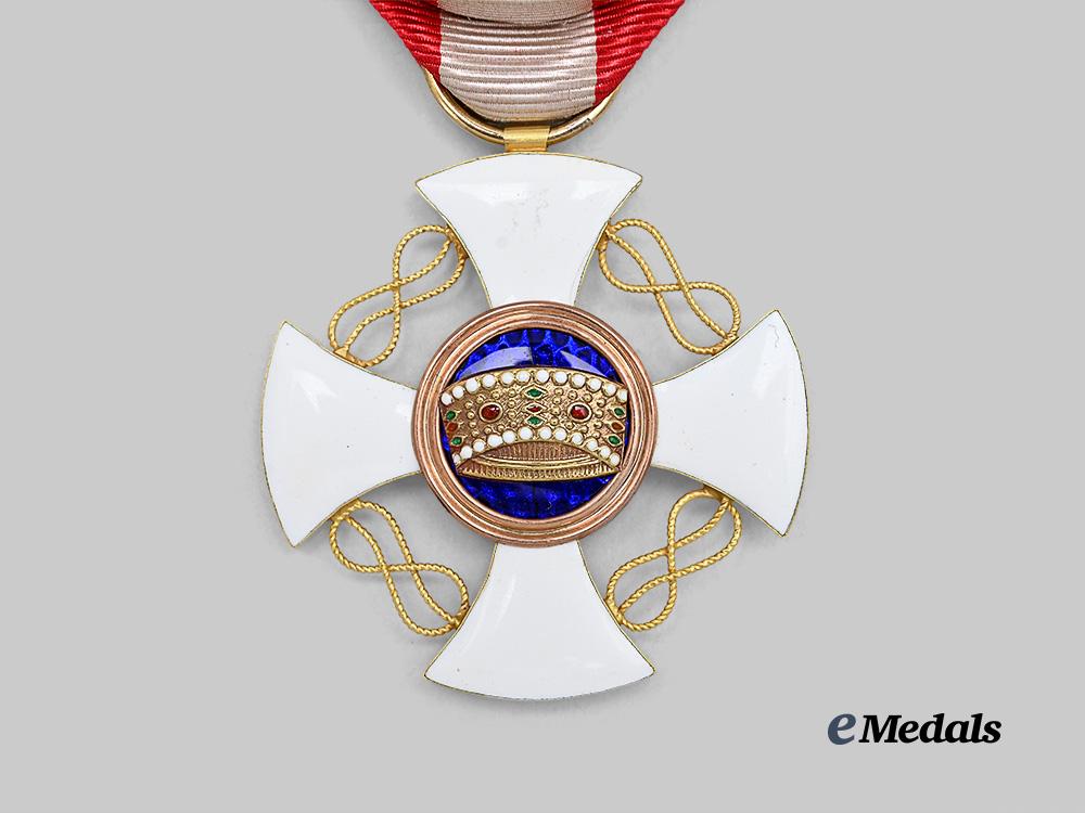 italy,_kingdom._an_order_of_the_crown_of_italy,_officer’s_cross,_in_gold_e_medals__e_u24625_3