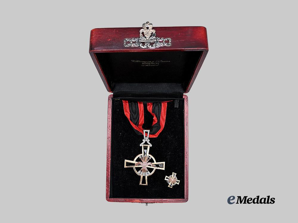 spain,_fascist_state._an_imperial_order_of_the_yoke_and_arrows,_commander_in_gold_and_diamonds,_to_emilio_anton_crespo,_c.1945_e_medals__e_u24665_3