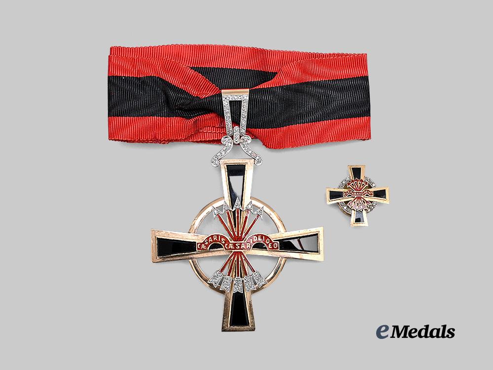 spain,_fascist_state._an_imperial_order_of_the_yoke_and_arrows,_commander_in_gold_and_diamonds,_to_emilio_anton_crespo,_c.1945_e_medals__e_u24665_6