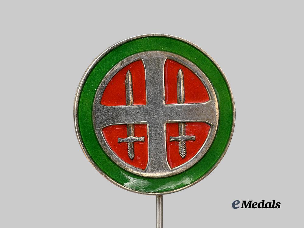 norway,_nasjonal_samling._a_guttehird_membership_badge_in_silver,_owner-_modified_example_e_medals__e_u24671_5