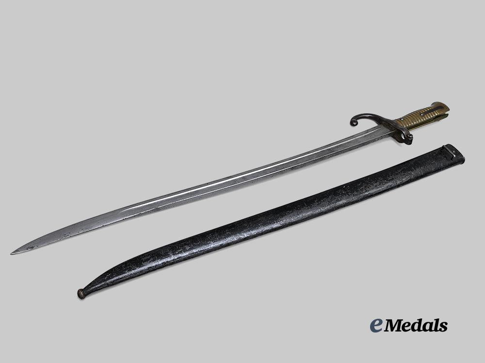 france,_third_republic._an_m1866/1870_french_saber_bayonet,_by_the_manufacturer_of_arms_of_saint-étienne_e_medals__e_u24672_3