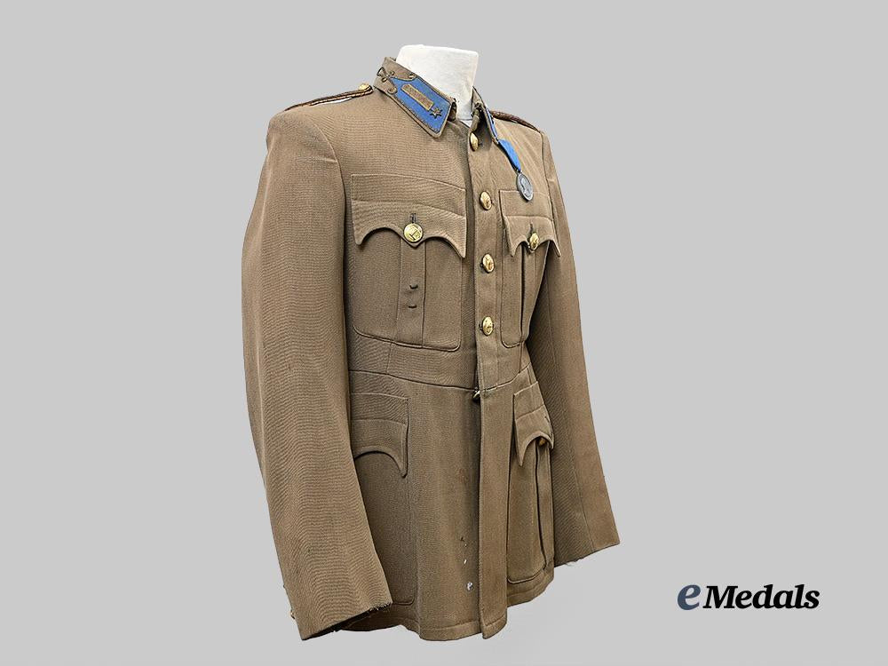 hungary,_kingdom._a_magyar_királyi_honvédség_zászlós/_ensign's_tunic,_by_karai_károly,_budapest_e_medals__e_u24679_3
