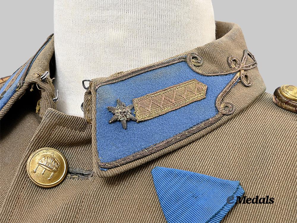 hungary,_kingdom._a_magyar_királyi_honvédség_zászlós/_ensign's_tunic,_by_karai_károly,_budapest_e_medals__e_u24679_9