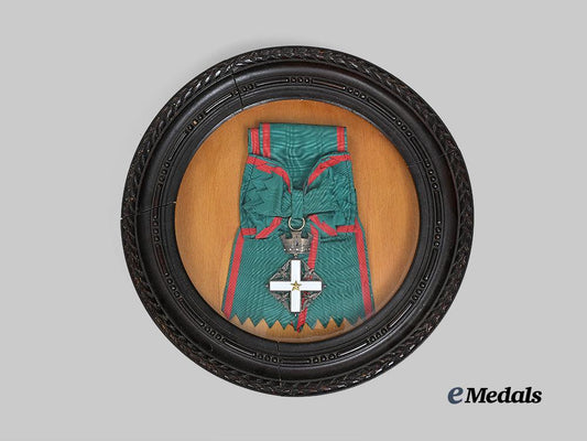 italy,_republic._an_order_of_merit_of_the_italian_republic,_grand_cross_badge_in_frame_e_medals__e_u24694_2