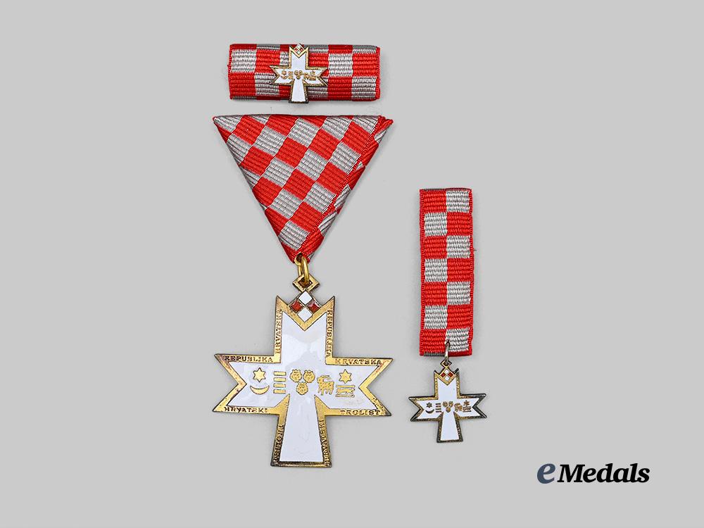 croatia,_republic._an_order_of_the_croatian_trefoil,_knight_in_case_e_medals__e_u24695_6