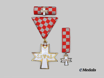 croatia,_republic._an_order_of_the_croatian_trefoil,_knight_in_case_e_medals__e_u24695_6