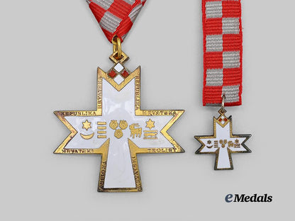 croatia,_republic._an_order_of_the_croatian_trefoil,_knight_in_case_e_medals__e_u24695_7