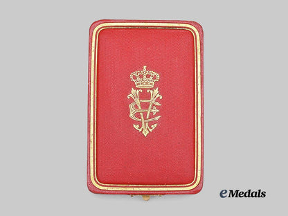 italy,_kingdom._an_order_of_the_crown,_officer_in_gold,_by_cravanzola_e_medals__e_u24715_2