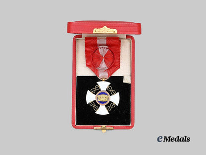 italy,_kingdom._an_order_of_the_crown,_officer_in_gold,_by_cravanzola_e_medals__e_u24715_3