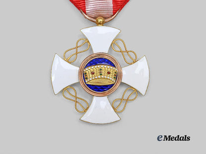italy,_kingdom._an_order_of_the_crown,_officer_in_gold,_by_cravanzola_e_medals__e_u24715_7