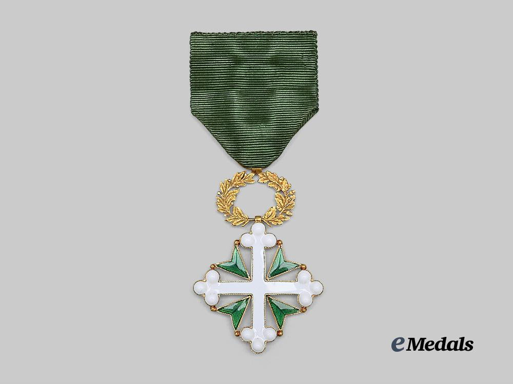 italy,_kingdom._an_order_of_st._maurice_and_st._lazarus,_knight_with_wreath,_in_gold,_c.1870_e_medals__e_u24726_4