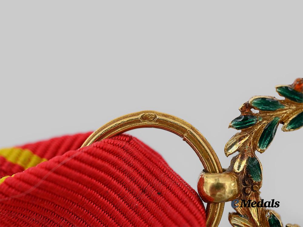 spain,_kingdom._a_rare_royal_and_military_order_of_st._ferdinand,_i_i_class_in_gold,_c.1823_e_medals__e_u24737_6