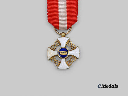 italy,_kingdom._an_order_of_the_crown,_commander_in_gold,_with_case_e_medals__e_u24745_12