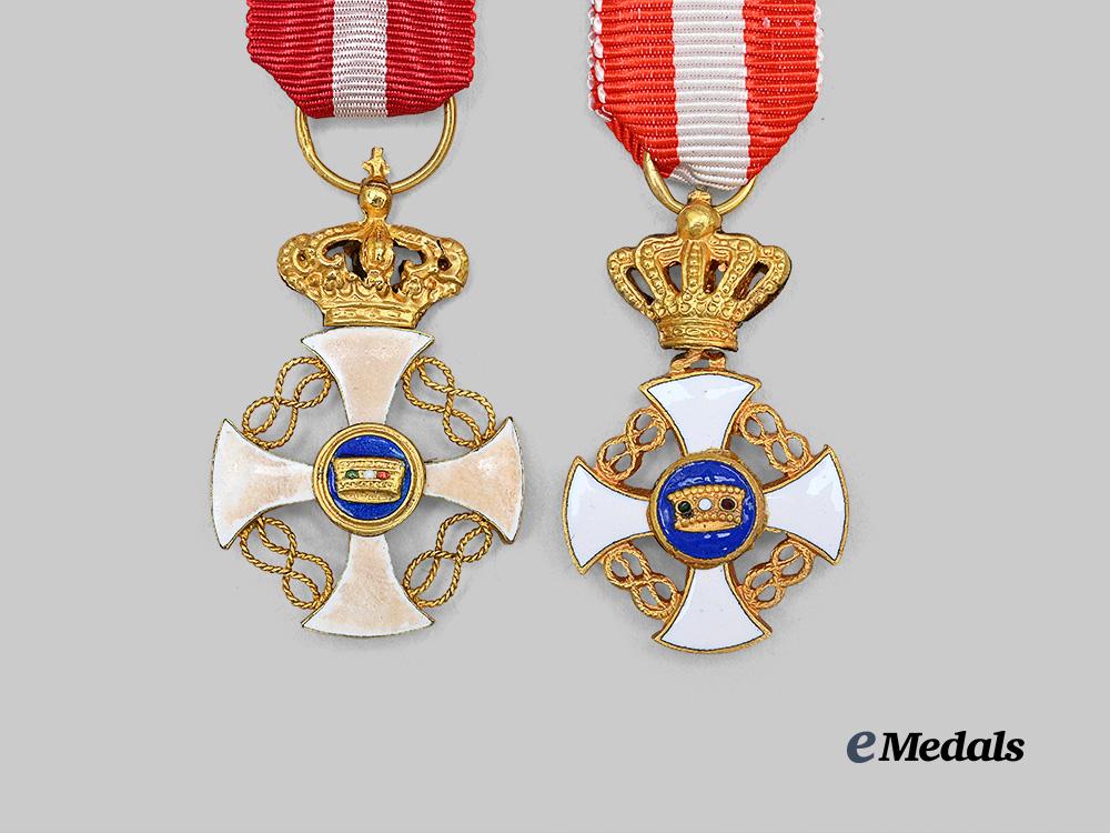 italy,_kingdom._an_order_of_the_crown,_commander_in_gold,_in_case_e_medals__e_u24751_10