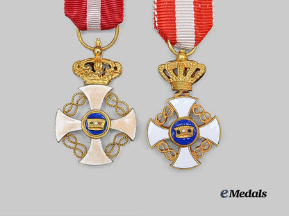 italy,_kingdom._an_order_of_the_crown,_commander_in_gold,_in_case_e_medals__e_u24751_10