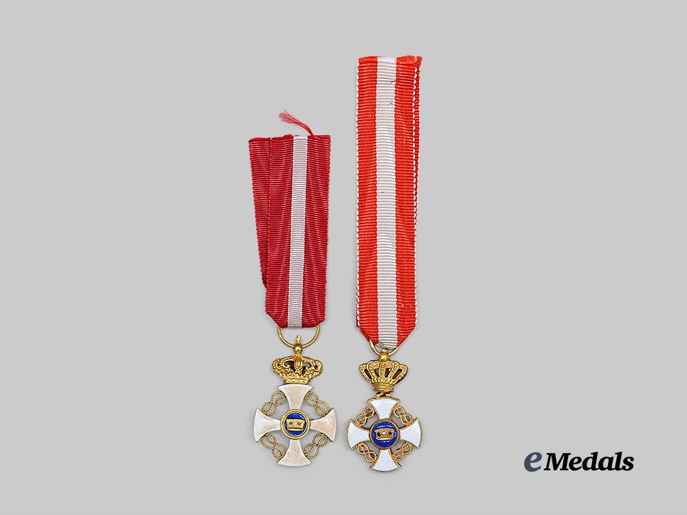 italy,_kingdom._an_order_of_the_crown,_commander_in_gold,_in_case_e_medals__e_u24751_9